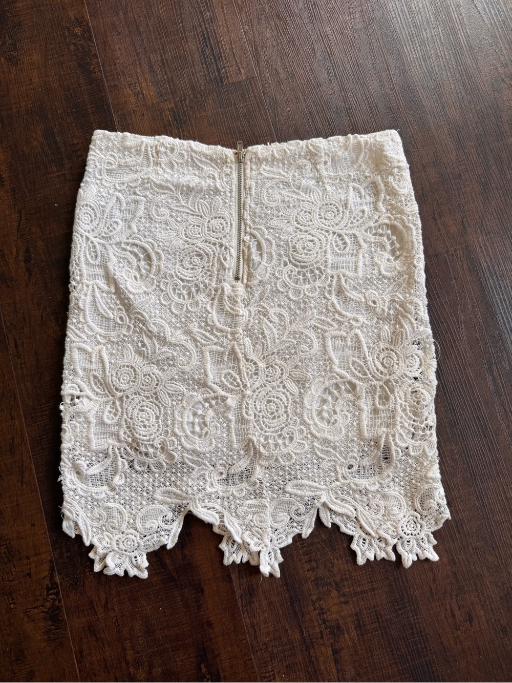 White Crochet Lace Mini Skirt - Picture 2 of 2